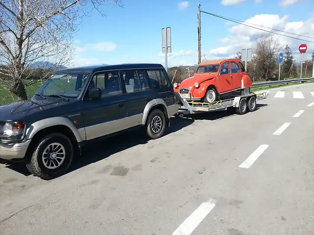 un  2cv amb molta feina des de Pineda de mar 2351AAA5D22B5146D881295146D7B9