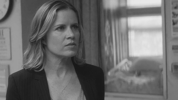 Kim Dickens - Madison Clark 11e4ff31e9395234de0207f23a467a37o