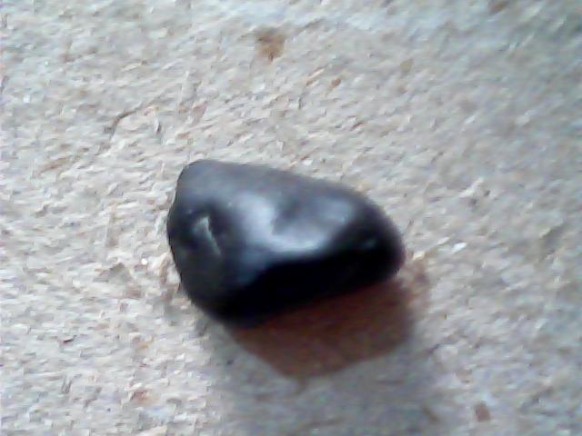 Ayuda con piedra atraida por iman  276678bc742d310e7cb4acdae043b679o