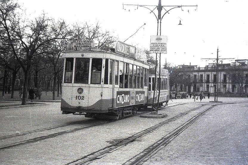 Fotos de la Sevilla del Ayer  (II) - Página 10 40f7934a1618d8d14c390c4b9507eaafo