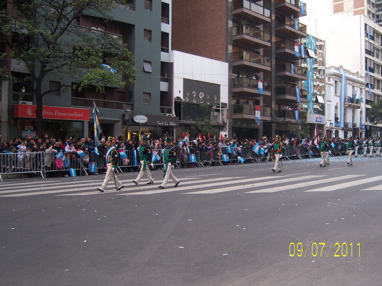 Desfile Cívico - Militar 9 de Julio 825eee3a160df00a38f1993b19eac234o