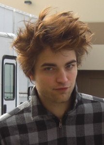 edward - Fotos varias - Robert Pattinson (Edward Cullen) Parte I E3063470d675cc34328c8cc4f4bfa694o