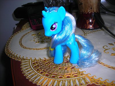 Mi colección Pony!!! ^^ E70ac3ceaee38d1f9c5cfe460e634fd3o