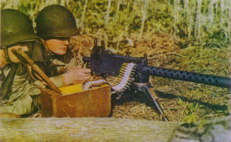 Votre fusil-mitrailleur préféré. Browning_M1919A4_Soldier_1949