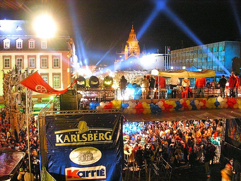 صور مدينة ماينز الالمانية ولا بالخيال Mainzer_Fastnacht_Rosenmondnacht_2004