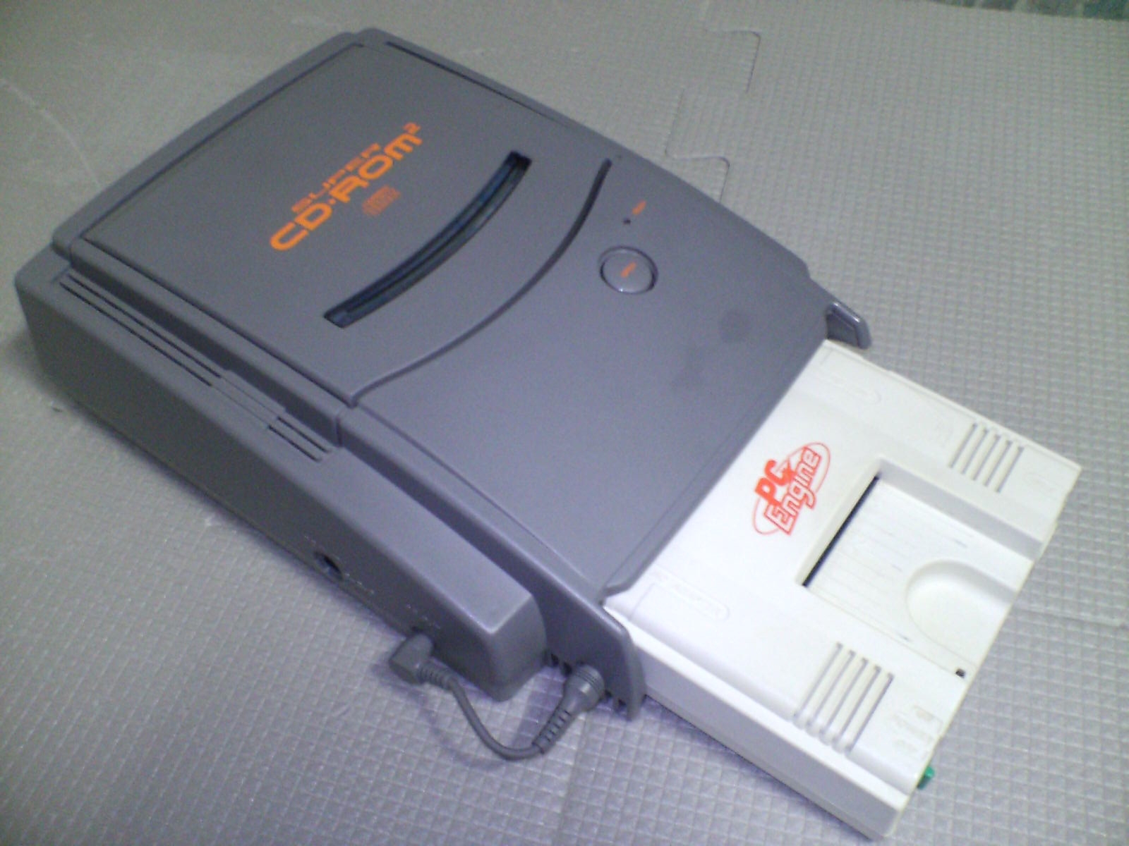 Guide d'achat d'une Nec PC Engine PCEngine_FirstModel_with_SuperCDRom2