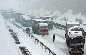 Chine : la neige provoque la fermeture d'autoroutes dans le nord-est Chine_neige0208