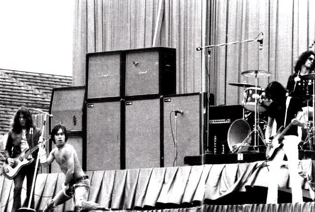 The Stooges Sunn Gear 125