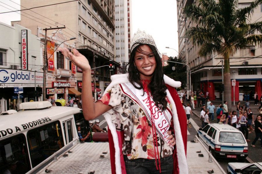 silvia novais, miss italia nel mondo 2011. - Página 2 Cxuq76iy