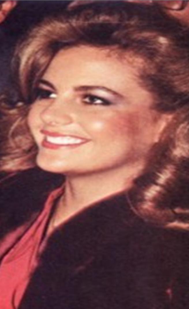 irene saez, miss universe 1981. - Página 2 Egwssx2d