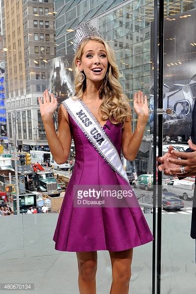 olivia jordan, top 3 de miss universe 2015. - Página 12 Rsgfn882