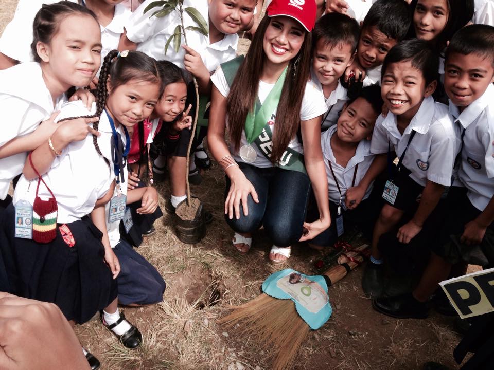 elba fahsbender, miss mundo peru 2013.   - Página 4 4dsjqens