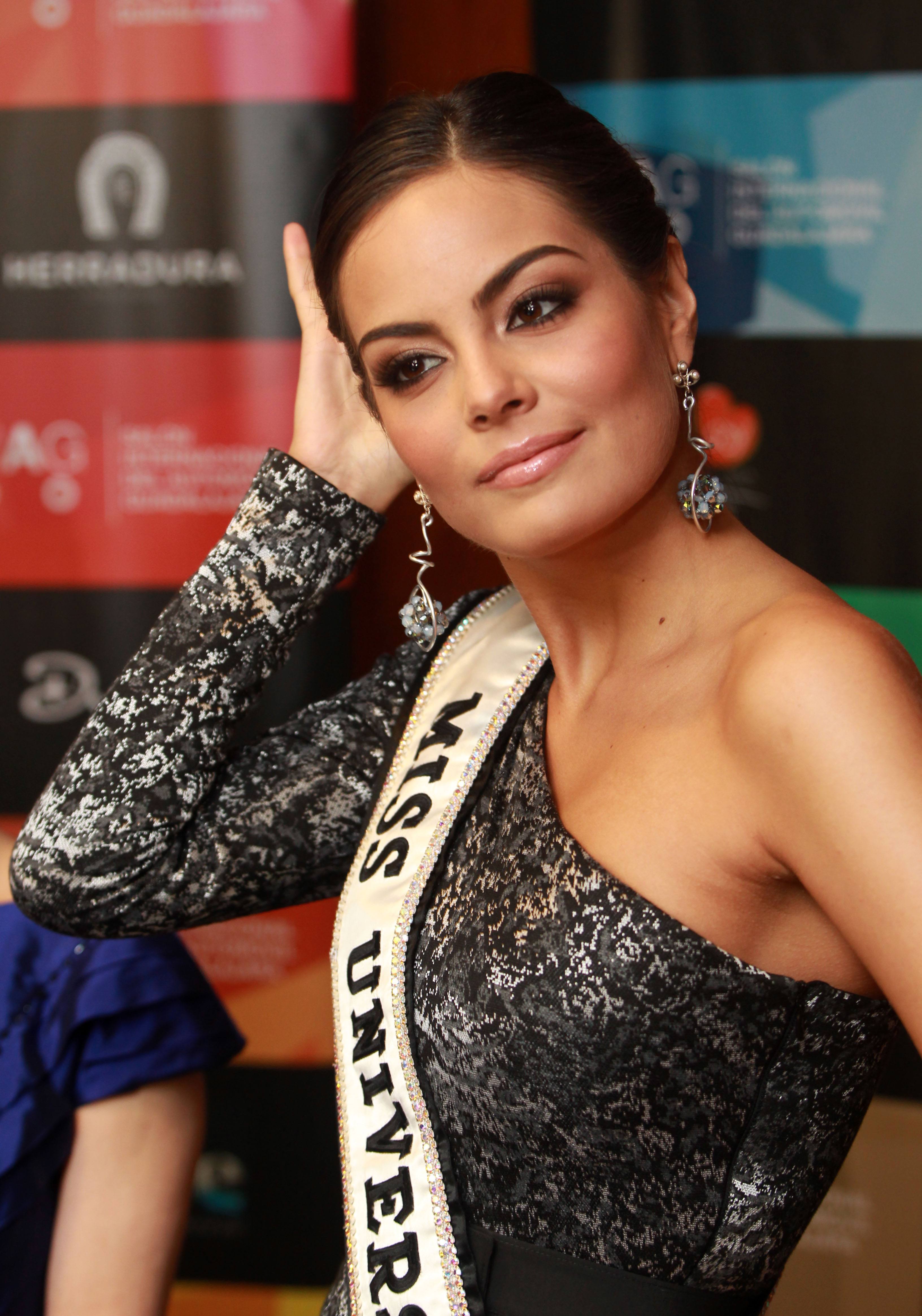 ximena navarrette, miss universe 2010. - Página 6 Lfy2cp7y