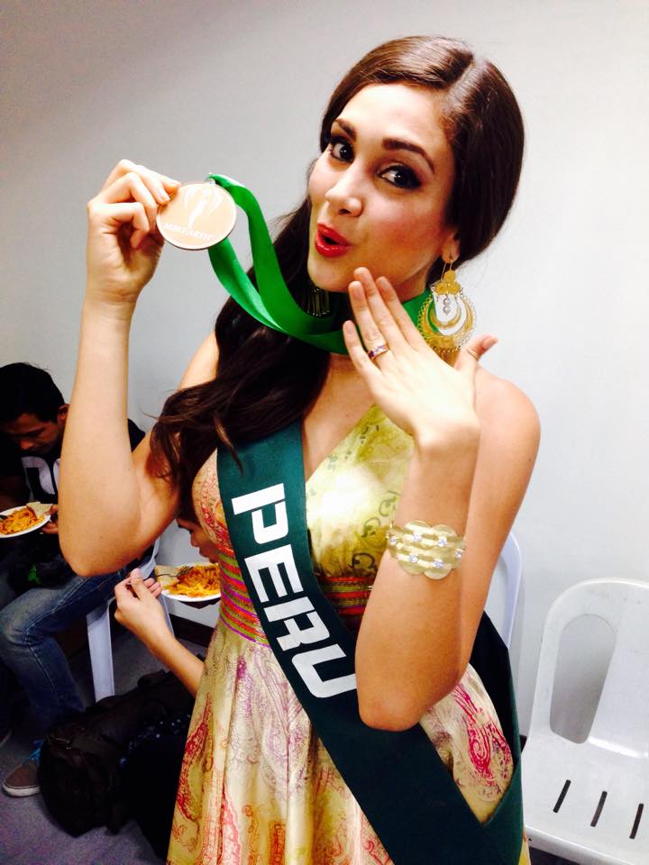 elba fahsbender, miss mundo peru 2013.   - Página 4 W43c5ped