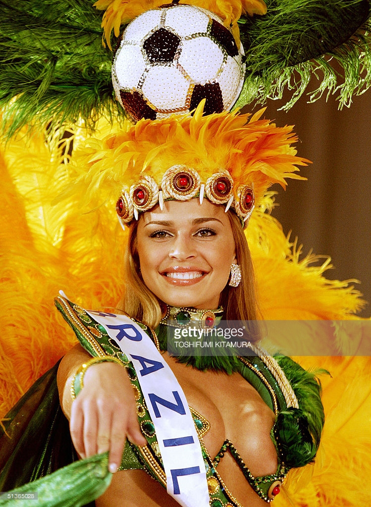 grazielli massafera, miss brasil internacional 2004. - Página 3 Mv7uu5vk