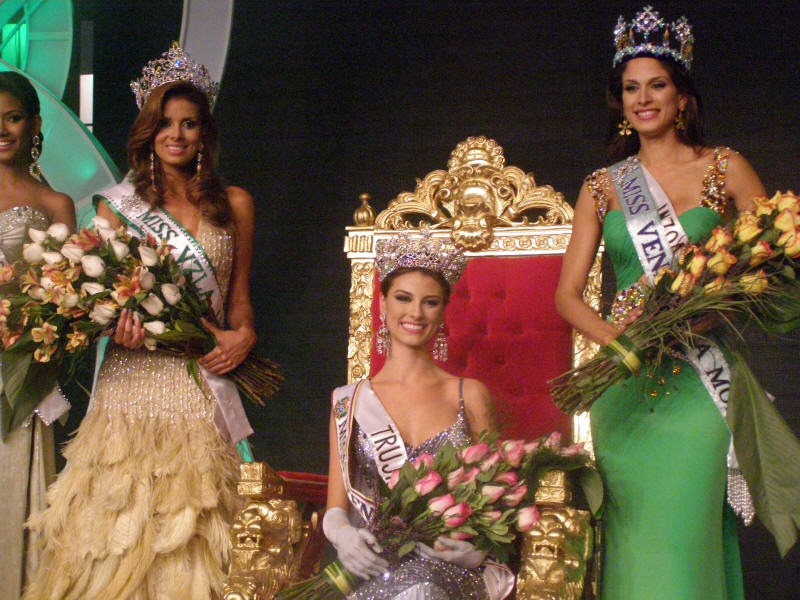 stefania fernandez, miss universe 2009. - Página 23 V7uxgkel