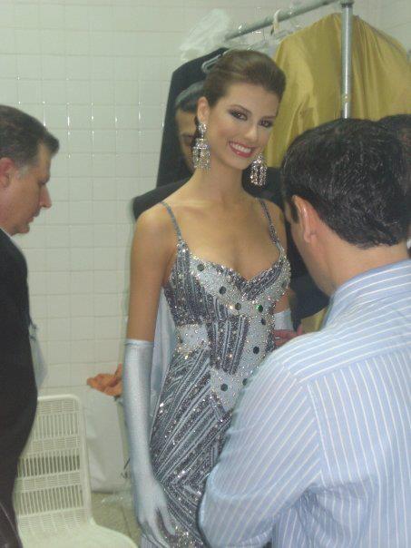 stefania fernandez, miss universe 2009. - Página 24 6pz9z3qp