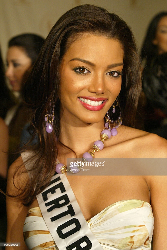 zuleyka rivera, miss universe 2006. - Página 24 Tcx2bu48