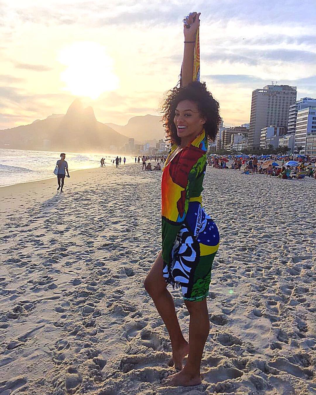 raissa santana, top 13 de miss universe 2016. - Página 9 M2lztvmr