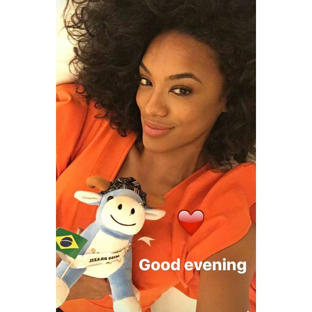 raissa santana, top 13 de miss universe 2016. - Página 17 Abrfk2yp