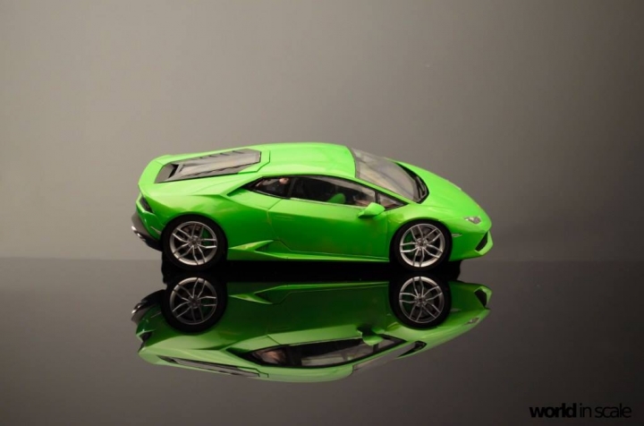 Lamborghini Huracán LP 610-4 - 1/24 by Aoshima W9569pci