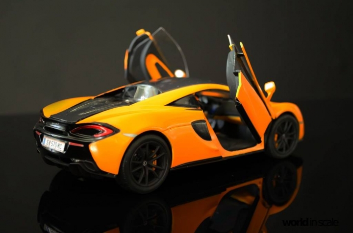 McLaren 570S - 1/24 by Revell Ntz7x9z7