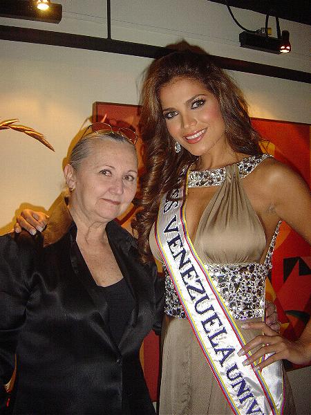 lidymar jonaitis (aka ly jonaitis), top 3 de miss universe 2007. - Página 10 A8a5j8oe