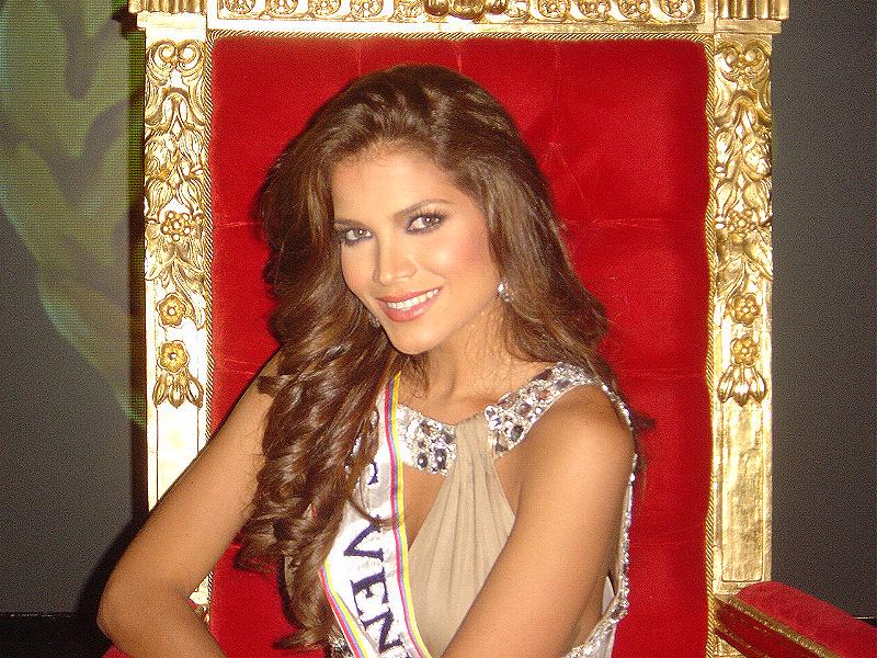 lidymar jonaitis (aka ly jonaitis), top 3 de miss universe 2007. - Página 2 Ugruj66n