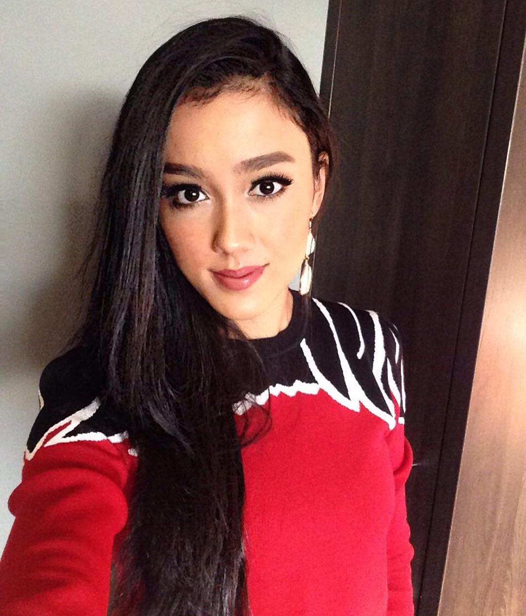 intan aletrino, semifinalista de miss supranational 2016. - Página 2 Jsxtunrg