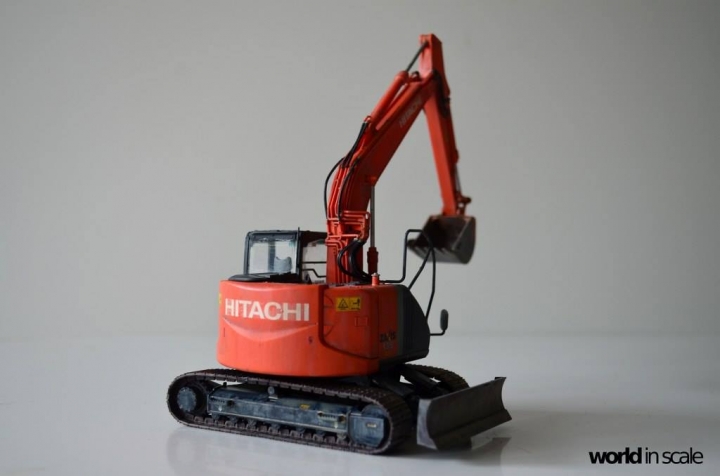 Hitachi ZAXIS 135US - 1/35 by Hasegawa Cwhzba7b