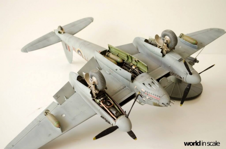 De Havilland Mosquito FB Mk.VI - 1/32  by Tamiya, Eduard, ... 6tk84n38