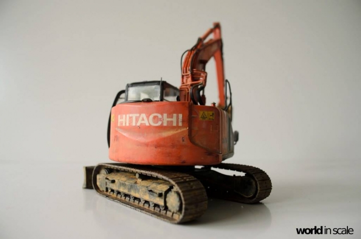 Hitachi Zaxis 135US - 1/35 by Hasegawa Eqa3p4b2