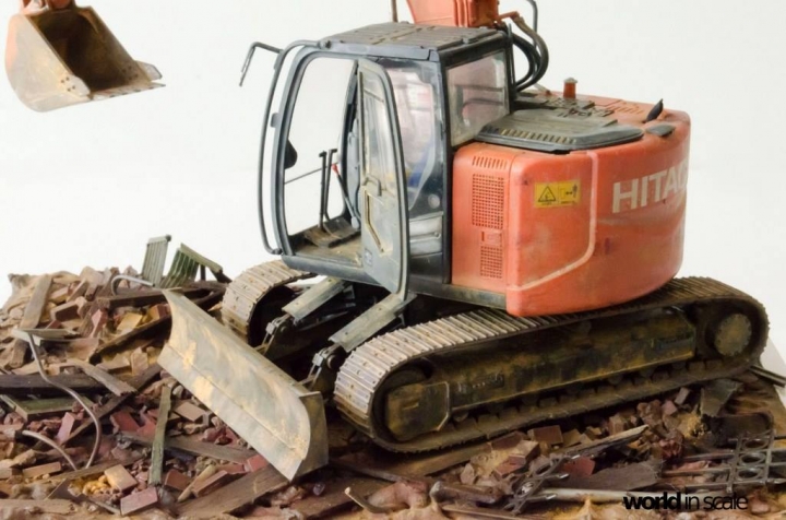 Hitachi Zaxis 135US - 1/35 by Hasegawa P9nahsgx