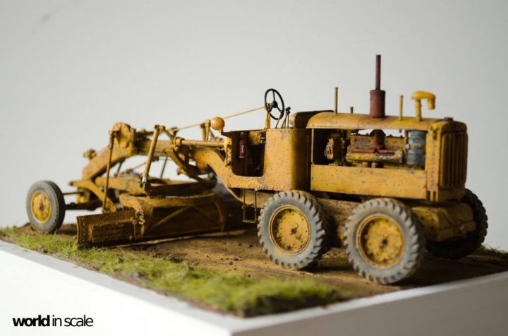 Caterpillar 12 "Motor Grader" - 1/35 by Plus Model Cwkuqknd