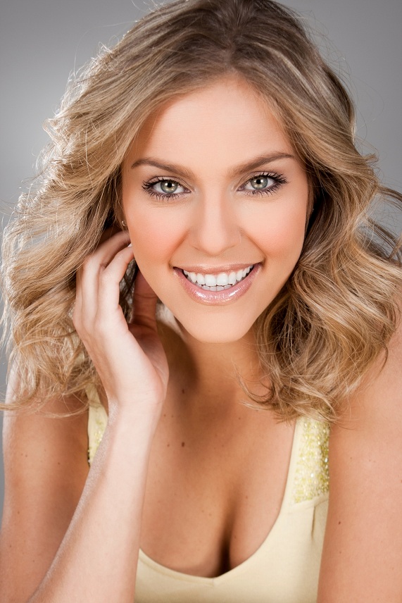 daniela di giacomo, miss international 2006. - Página 4 Cbupk45w