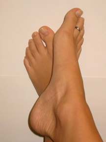 The pretty foot thread Feet_188B