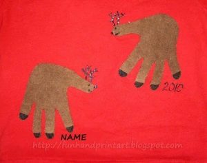 com as mãos e com os pés Handprint_reindeer_shirt_tutorial-300x237