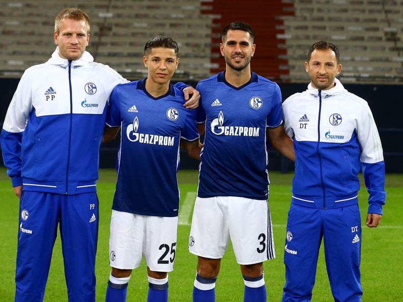 ¿Cuánto mide Amine Harit? - Altura - Real height FC-Schalke-04-Team-Presentation