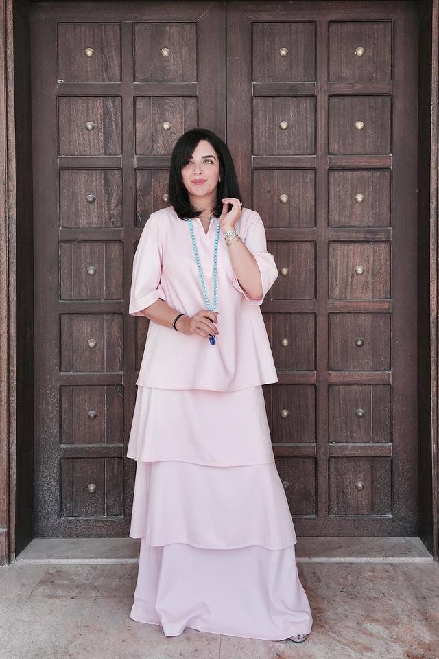 ذوق واناقة Large_Fustany-Fashion-Arab-Bloggers-Ramadan-Style-Looks-Kaftans-Abayas-12