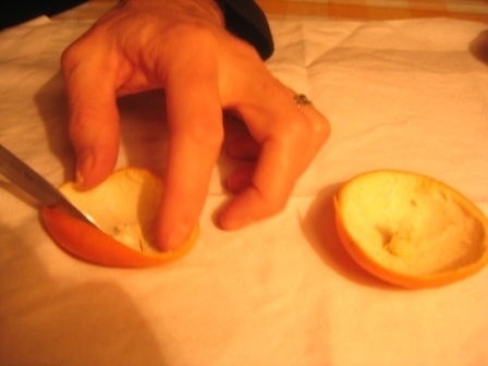  كيف تصنع شمعة من فاكهة الكلمنتينا  أو البرتقال - How To: Make a Clementine or orange Candle Camellia_candle_25_rect640