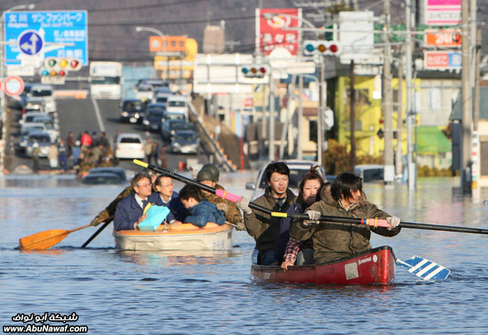 موجات تسونامي نتيجة للزلزال الكبير الذي هز اليابان 14