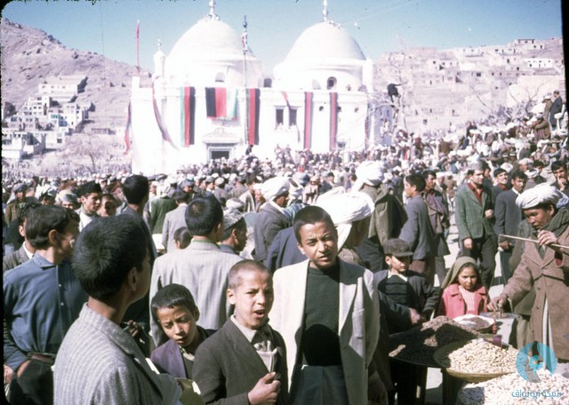 بوتين يؤكد تزويد سوريا بجزء من صفقة صواريخ S-300 Color-Photos-of-Afghanistan-in-The-1960s-by-Bill-Podlich-14