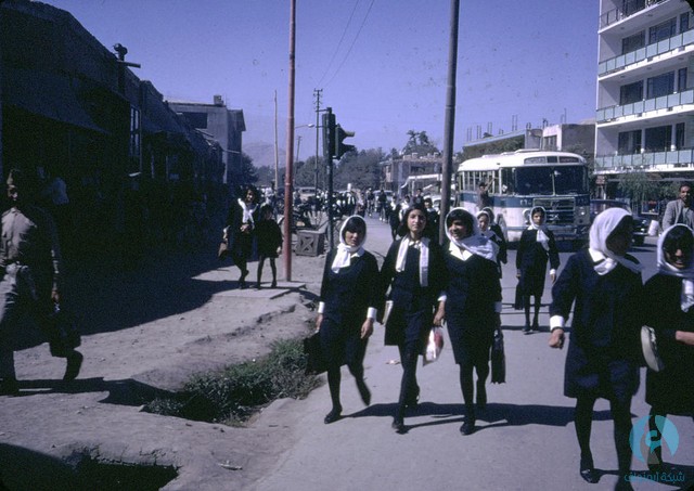 بوتين يؤكد تزويد سوريا بجزء من صفقة صواريخ S-300 Color-Photos-of-Afghanistan-in-The-1960s-by-Bill-Podlich-7