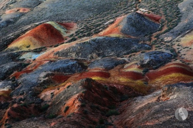 جبال دانكسيا الملونة فى الصين Zhangye-Danxia-Photography2-640x424