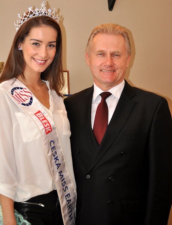 Nikola Buranska (CZECH REPUBLIC 2014) Buranska-miss-earth-0220149_denik-1024