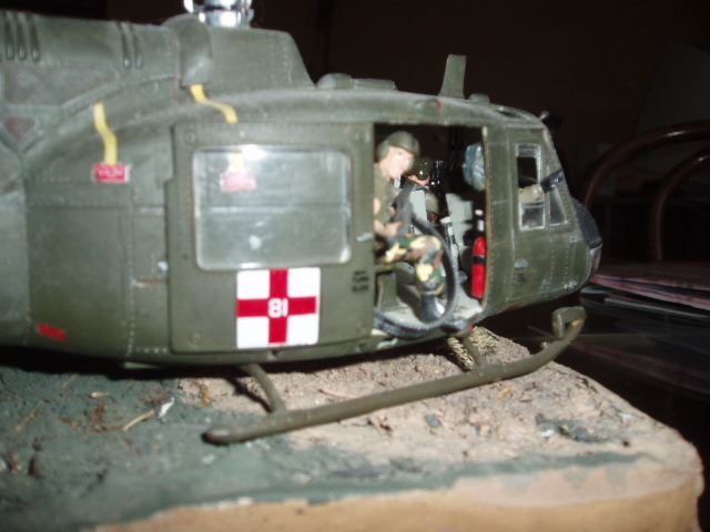 Huey 1/35 Photo%20003