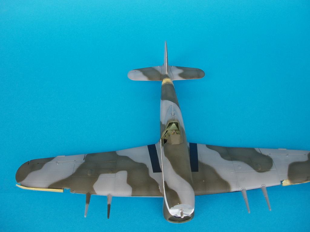 [Hasegawa] 1/48 - Hawker Typhoon  Bande%20cahce%20enlev%e9e