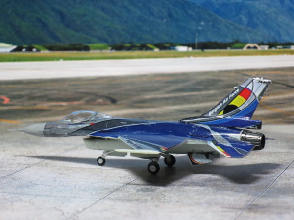 [Minicraft] 1/144 Belgium Air Force F-16AM Fighting Falcon F_9215433_1