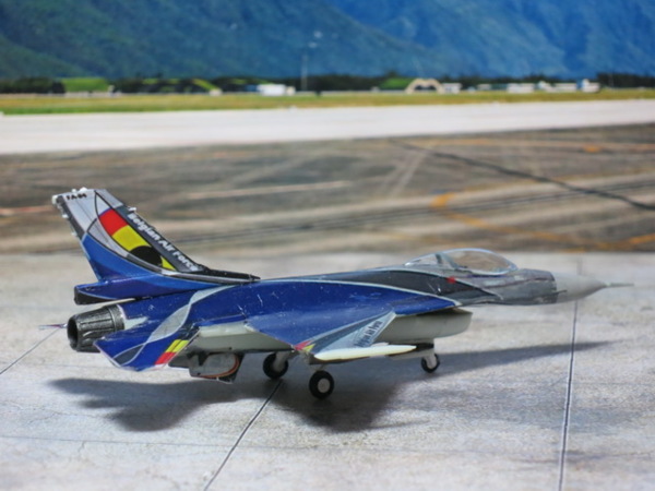 [Minicraft] 1/144 Belgium Air Force F-16AM Fighting Falcon F_9215437_1