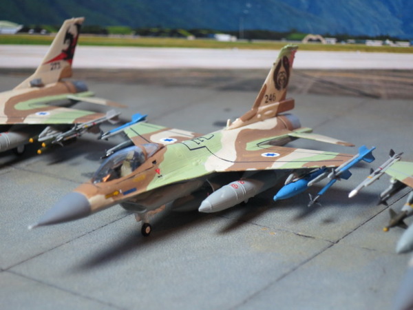 [Revell & Arii] 1/144 F-16s Fighting Falcon of Israeli Air Force F_9476532_1